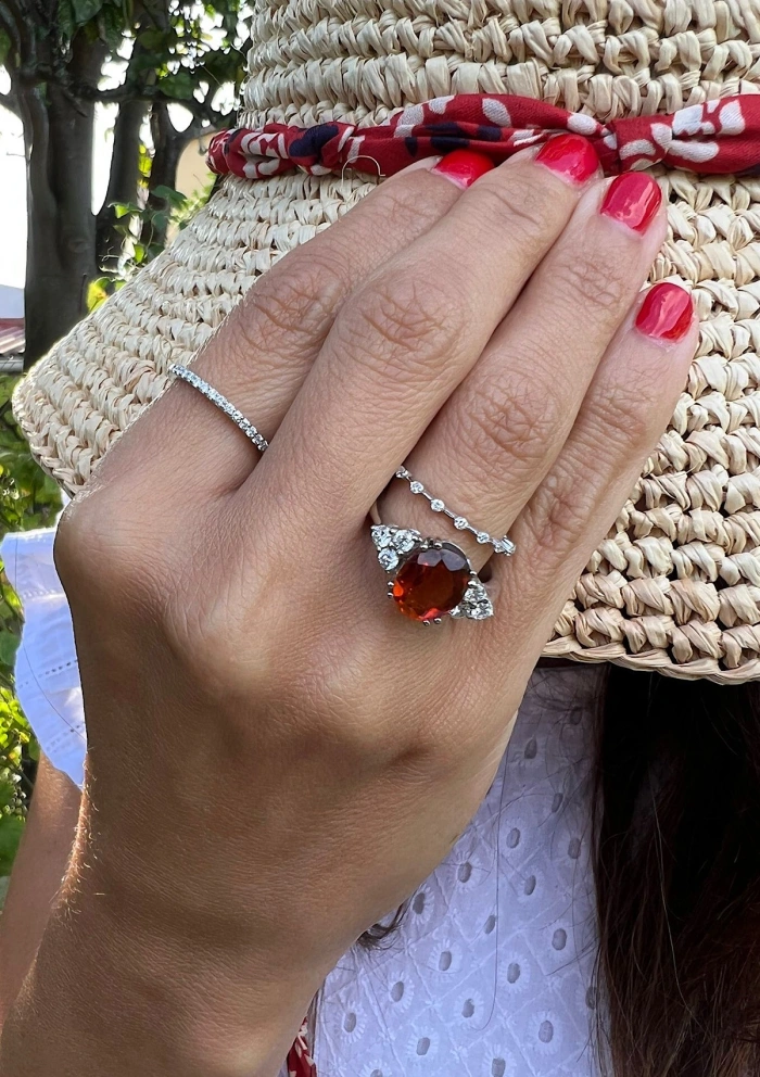 Anillo GALILEA en oro blanco de 18K con diamantes y topacio naranja