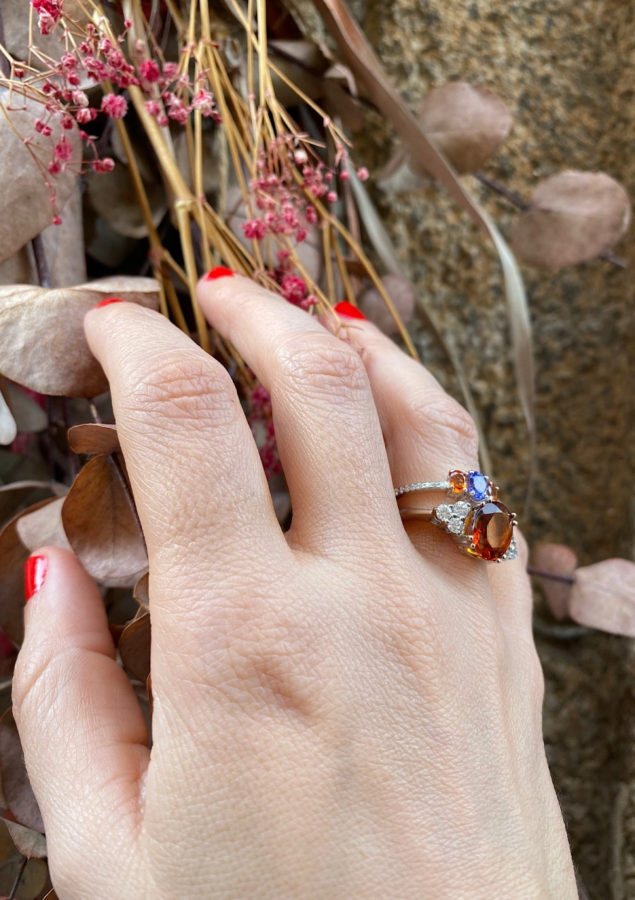 GALILEA 18K white gold ring with diamonds and orange topaz.