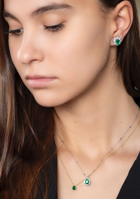 Pendentifs HAPPY TEARS en or jaune 18K avec émeraude, rubis ou saphir bleu