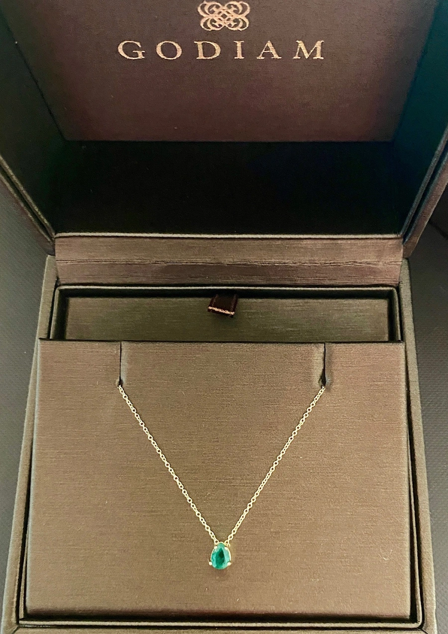 HAPPY TEARS 18K yellow gold with emerald, ruby or blue sapphire pendants collection