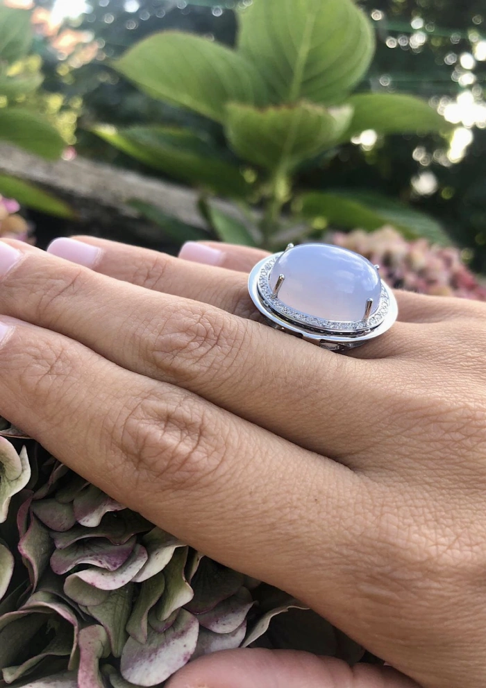 GRACE 18K white gold with diamonds and chalcedony maxi ring.