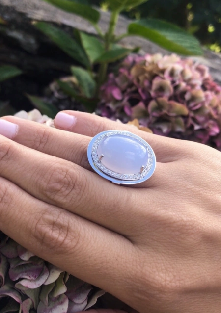 GRACE 18K white gold with diamonds and chalcedony maxi ring.