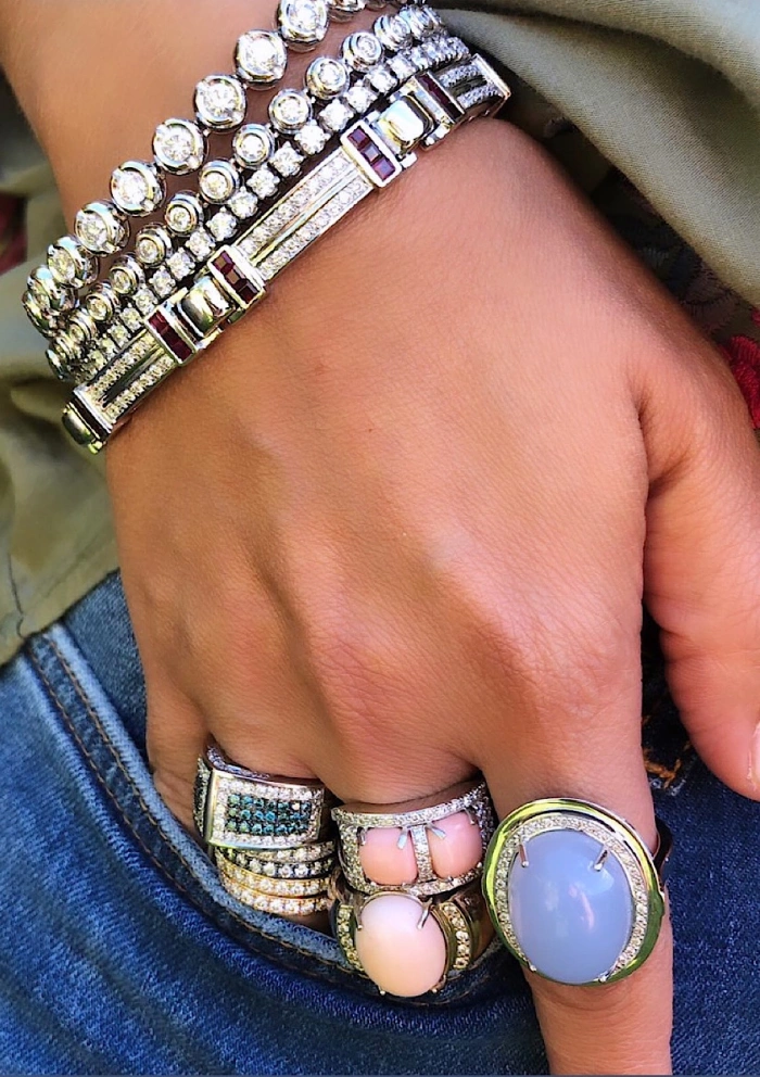 GRACE 18K white gold with diamonds and chalcedony maxi ring.