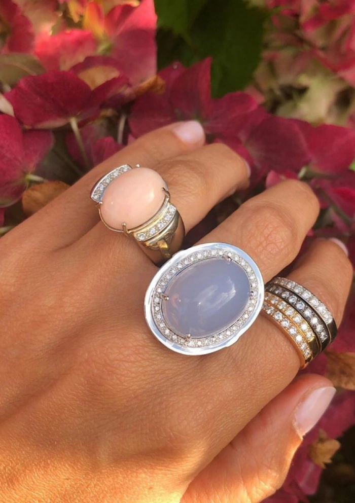 GRACE 18K white gold with diamonds and chalcedony maxi ring.