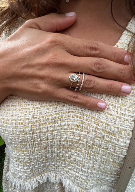 INDIA 18K yellow gold with diamonds and prasiolite ring.