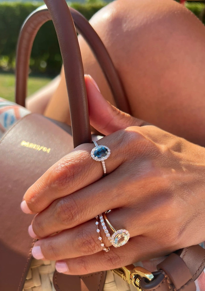 Anillo INDIA en oro amarillo de 18K con diamantes y prasiolita|Anillos de Diamantes|Godiam Alta Joyería