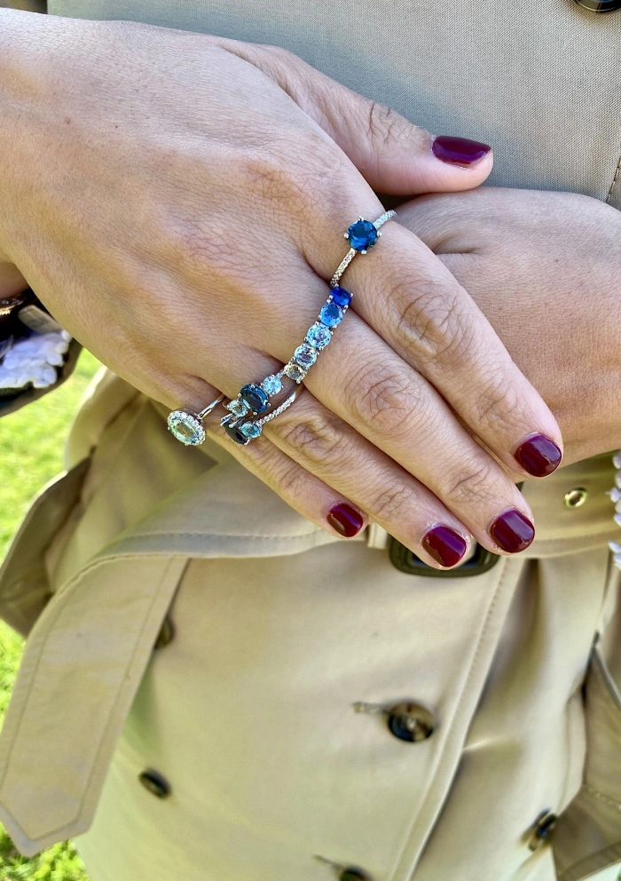 Anillo INDIA en oro blanco de 18 quilates con diamantes y aguamarina
