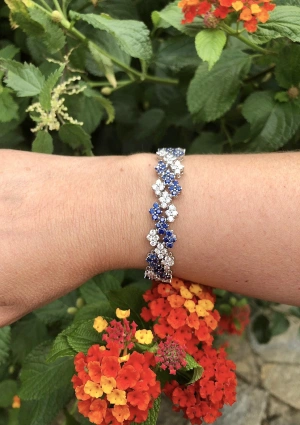Pulsera BLUE SKY DOHA oro blanco 18K diamantes y zafiros. 2