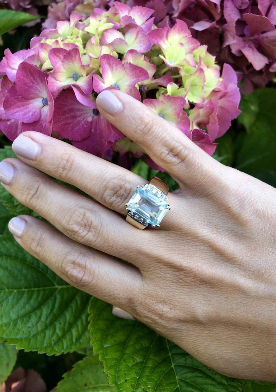 CALMA 18K yellow & white gold diamonds and aquamarine ring.