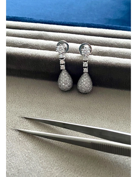 ALHAMBRA 18K white gold with diamonds convertible earrings.