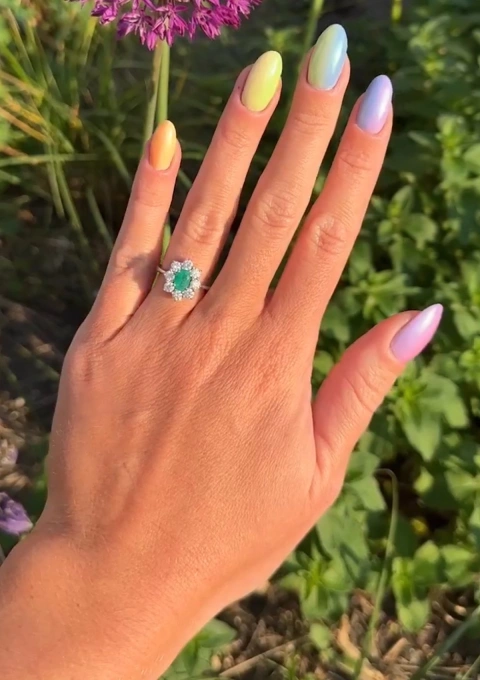 SIMONETA 18K white gold diamond and emerald rosette ring.