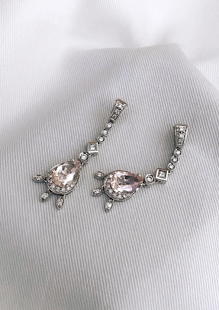 Brincos ROSÉE CASCADE ouro branco 18K diamantes e morganitas