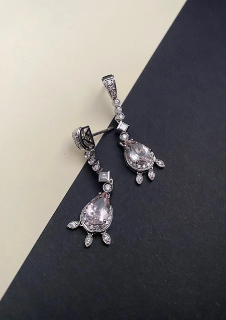 Pendientes RÍOS ROSAS en oro blanco de 18K con diamantes y morganitas
