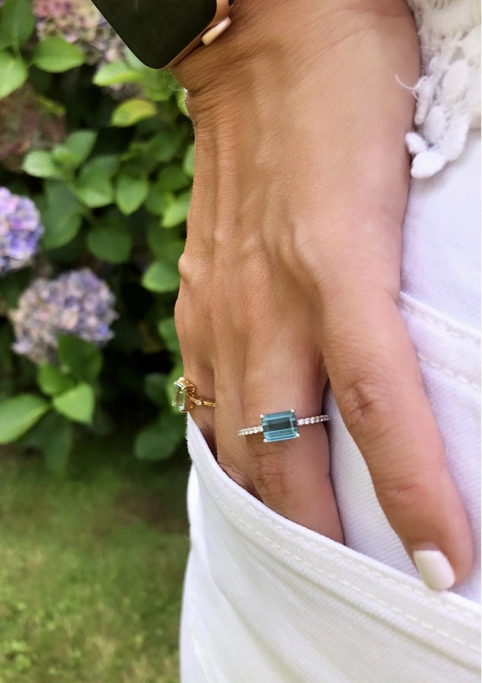 SONREIRAS 18K white gold diamonds and blue tourmaline ring.
