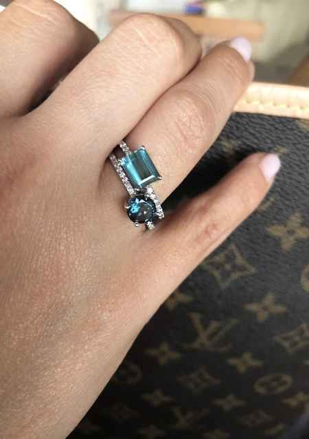SONREIRAS 18K white gold diamonds and blue tourmaline ring.
