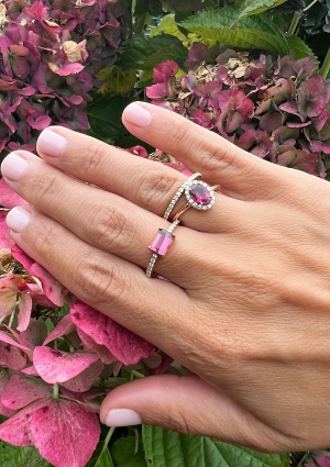 Anillo SONREIRAS en oro rosa de 18K con brillantes y turmalina rosa 2