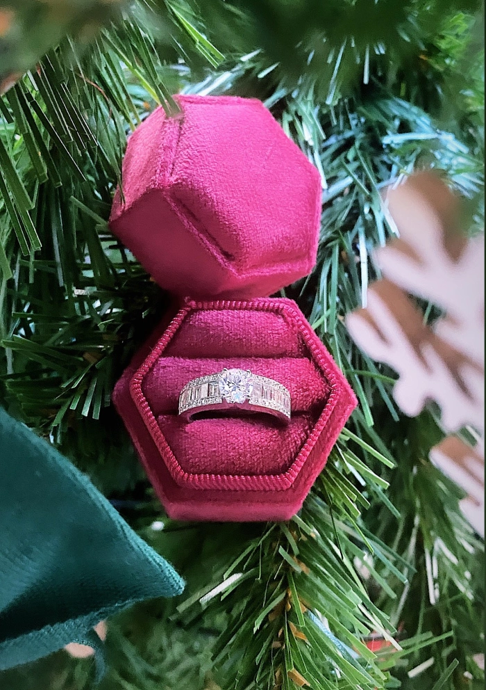 Anillo BLISS en oro blanco de 18 quilates con diamantes
