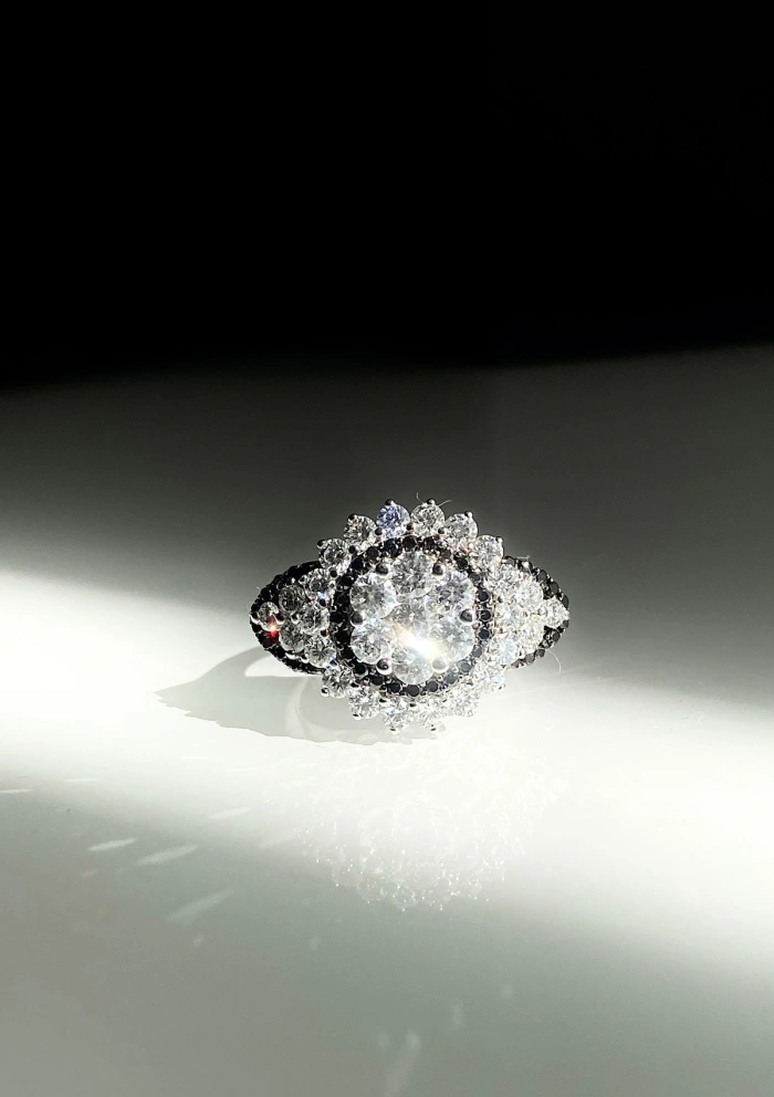 MOONLIGHT 18K white gold with black and white diamonds ring.