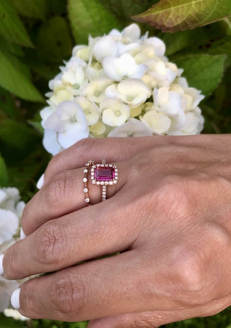 Media alianza CONSTELLATION en oro rosa de 18 quilates con diamantes