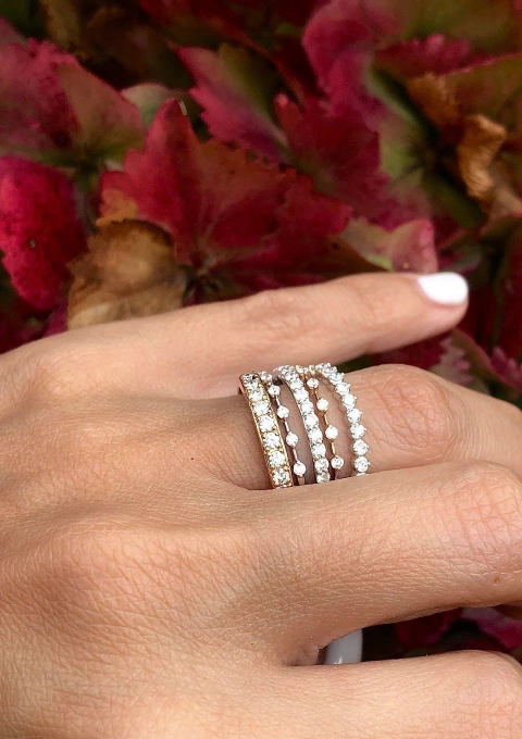 Anillo media alianza CONSTELLATION en oro rosa de 18K y diamantes|Anillos de Diamantes|Godiam Alta Joyería