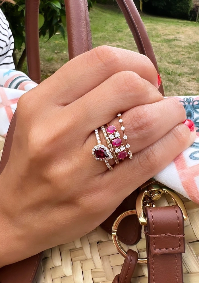 Media alianza CONSTELLATION en oro rosa de 18 quilates con diamantes