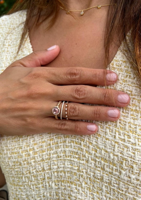 Media alianza CONSTELLATION en oro rosa de 18 quilates con diamantes