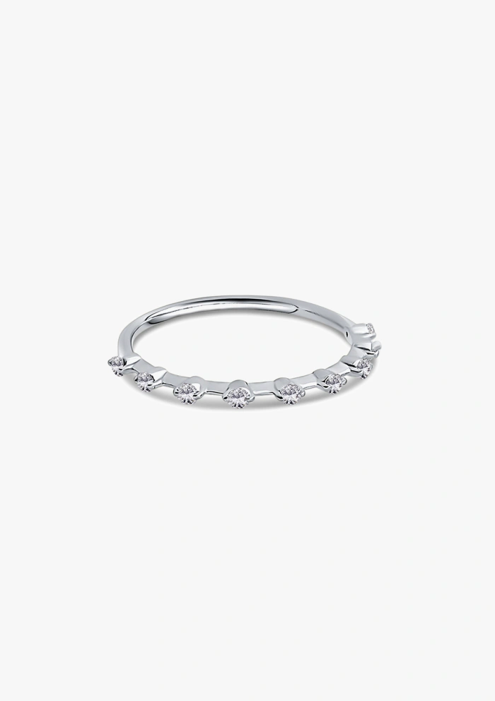 Media alianza CONSTELLATION en oro blanco de 18 quilates y diamantes