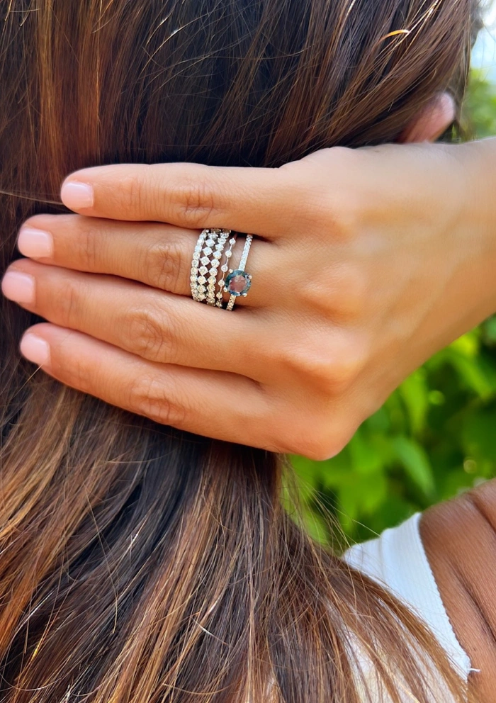 Anillo media alianza CONSTELLATION en oro blanco de 18K y diamantes|Anillos de Diamantes|Godiam Alta Joyería