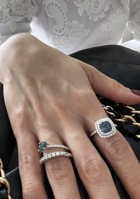 Anillo RIVER en oro blanco de 18K con halo de diamantes y topacio London Blue|Anillos con Otras Gemas Naturales|Godiam Alta Joyería