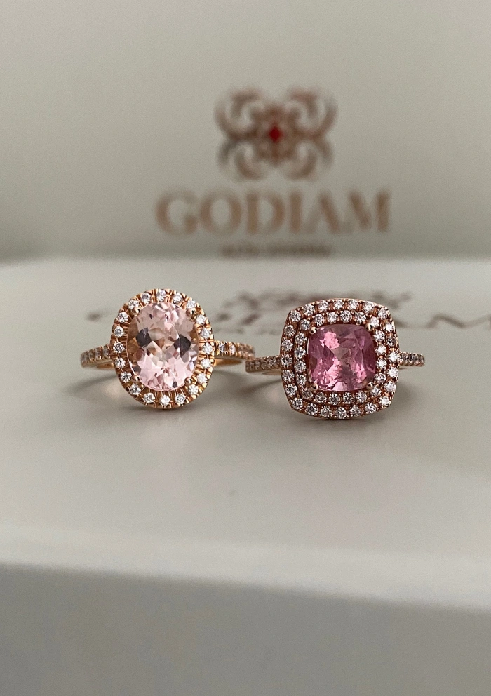 Anillo RIVER en oro rosa de 18 quilates con diamantes y turmalina rosa