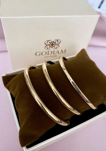 Pulsera rígida MEDIA CAÑA en oro de 18K|Pulseras|Godiam Alta Joyería