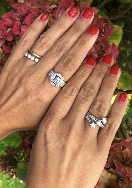 MARÍA 18K white gold with brilliant cut diamonds halo ring.