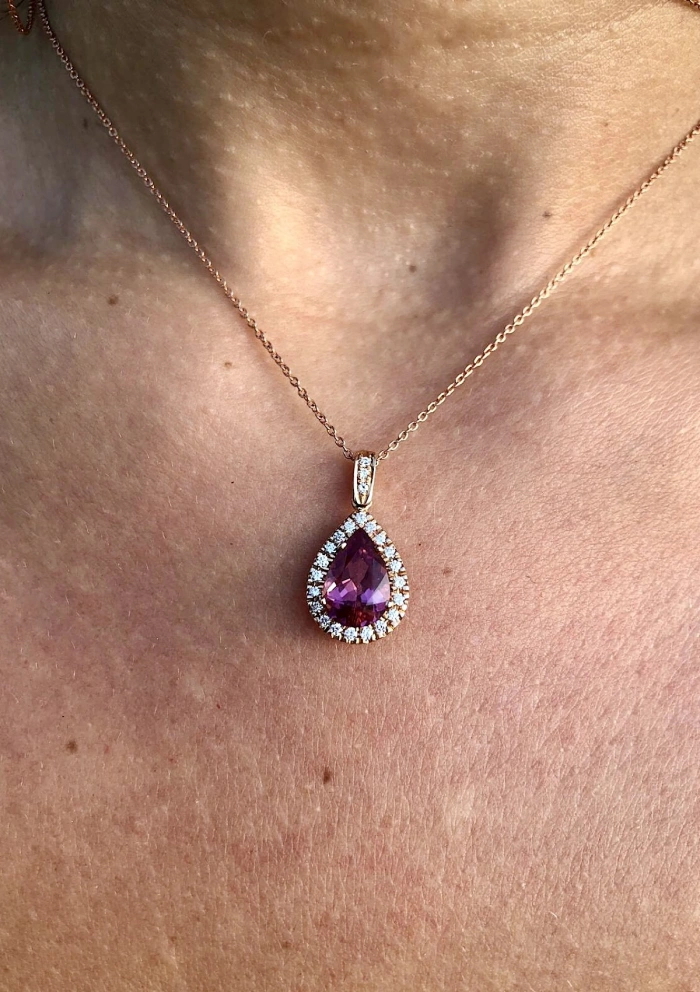 ROSE TEARDROP 18K rose gold diamonds and rubellite pendant.