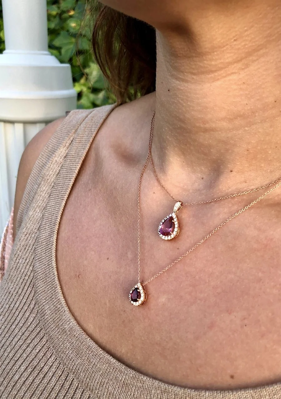 Colgante ROSE TEARDROP en oro rosa 18K con diamantes y rubelita|Colgantes|Godiam Alta Joyería