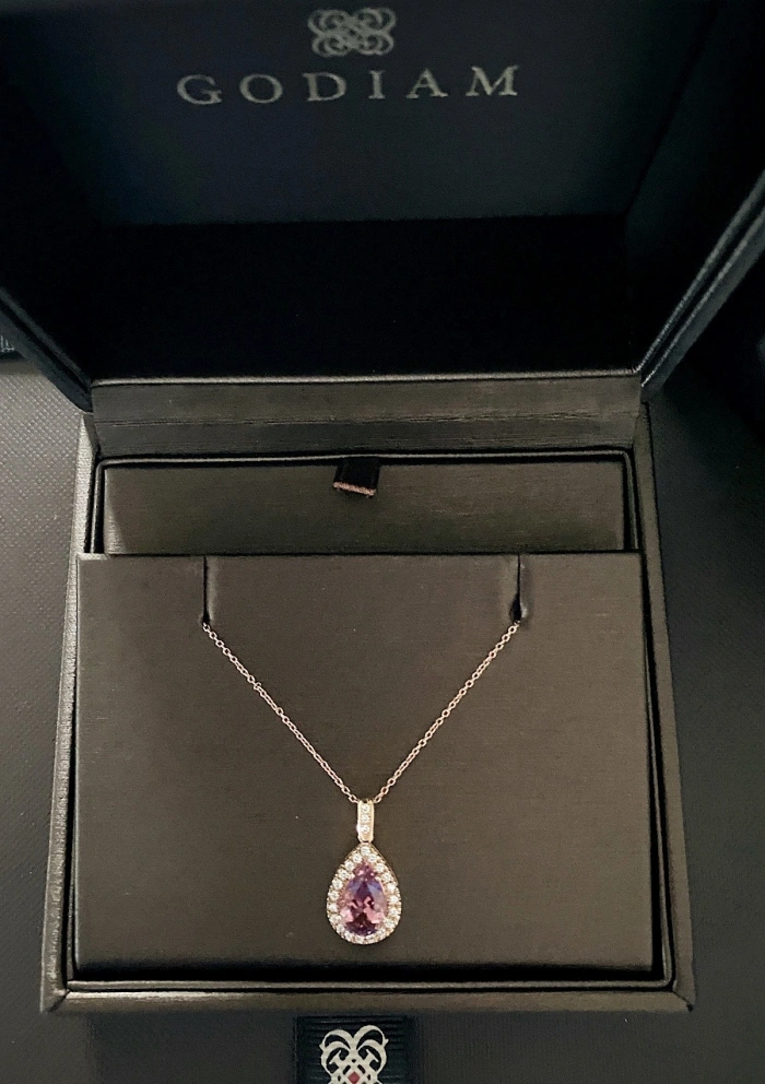 ROSE TEARDROP 18K rose gold diamonds and rubellite pendant.