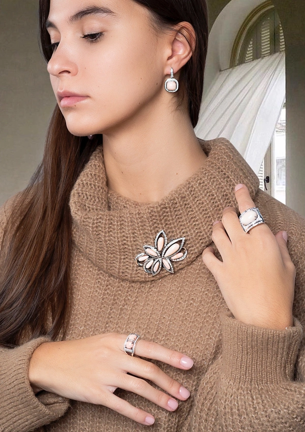 JUMEIRAH 18K white gold with brilliant cut diamonds halo and Angel Skin pink corals earrings 2