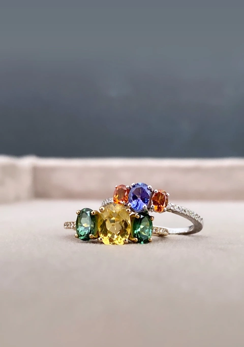 Anel MINI RAINBOW ouro branco 18K diamantes e tanzanita.