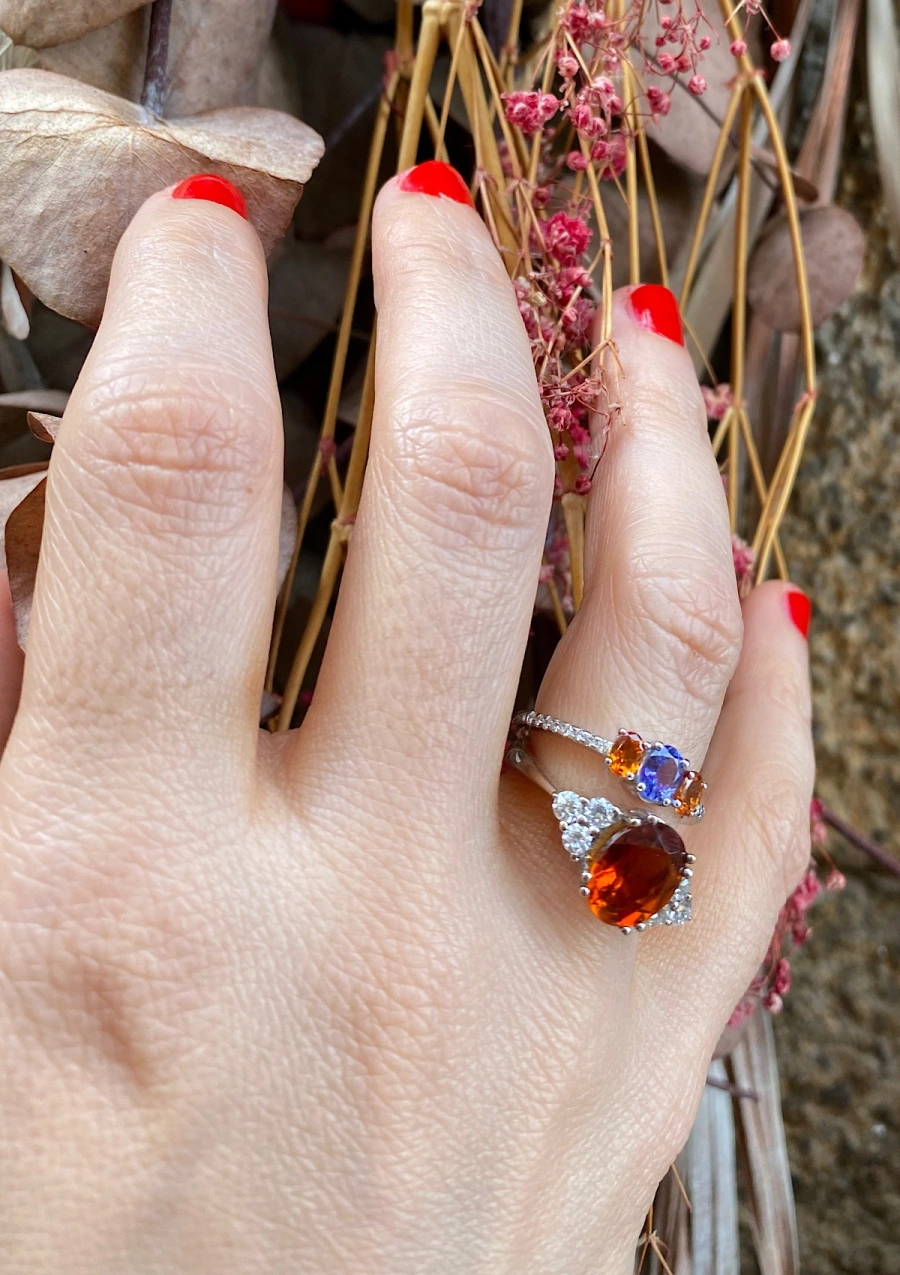 Anel MINI RAINBOW ouro branco 18K diamantes e tanzanita.