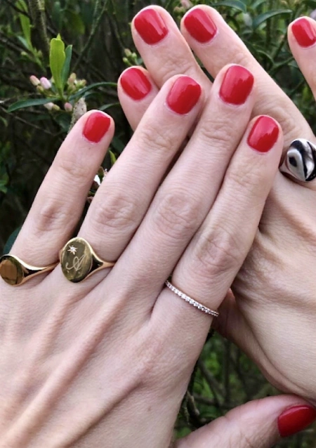 ROUND SIGNET 18K yellow gold ring.