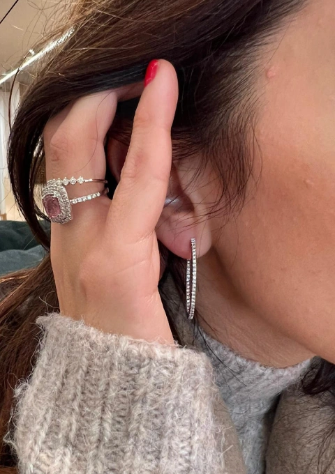 Boucles d'oreilles BIG OVAL HOOPS en or 18K et diamants.