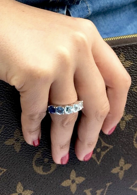 BLUE DEGRADÊ 18K white gold blue sapphires & topaces ring.