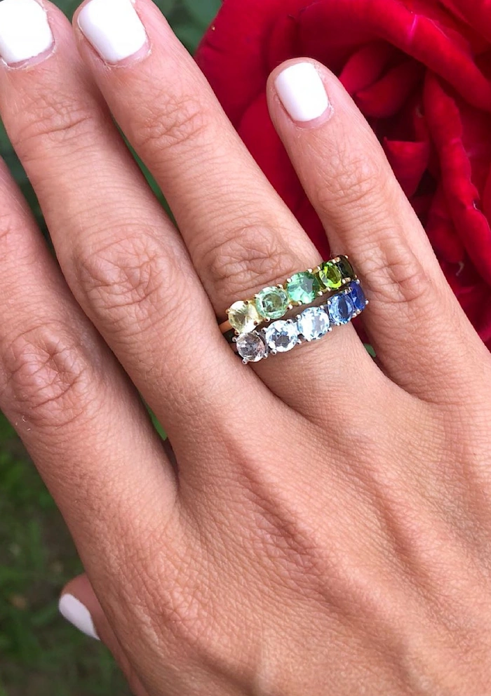 Bague GREEN DEGRADÊ or jaune 18K avec tourmalines vertes.