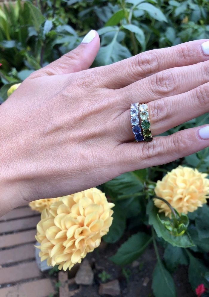 Bague GREEN DEGRADÊ or jaune 18K avec tourmalines vertes.