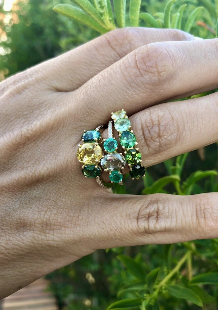 Bague GREEN DEGRADÊ or jaune 18K avec tourmalines vertes.