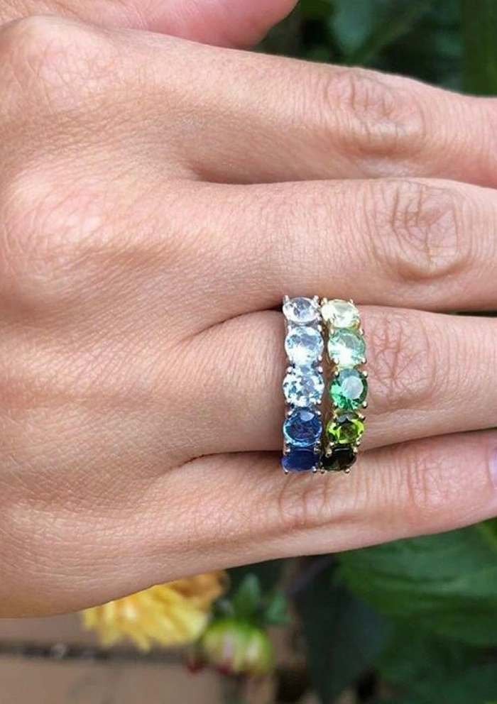 Bague GREEN DEGRADÊ or jaune 18K avec tourmalines vertes.