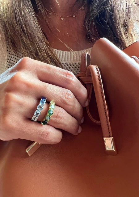 Bague GREEN DEGRADÊ or jaune 18K avec tourmalines vertes.