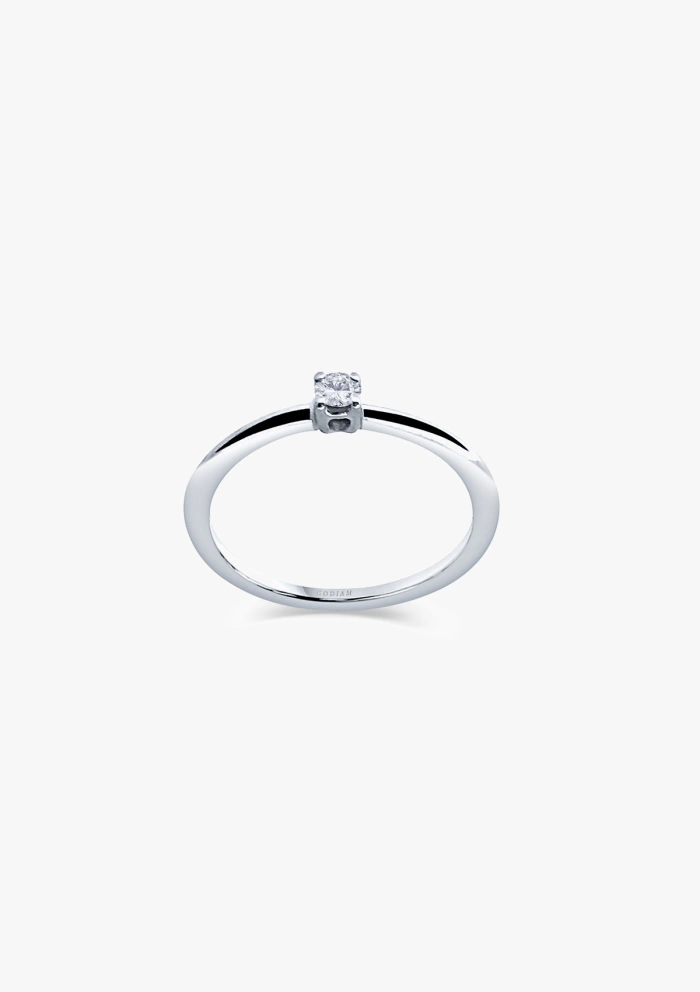 SUNFLOWER 18K white gold diamond solitaire ring.
