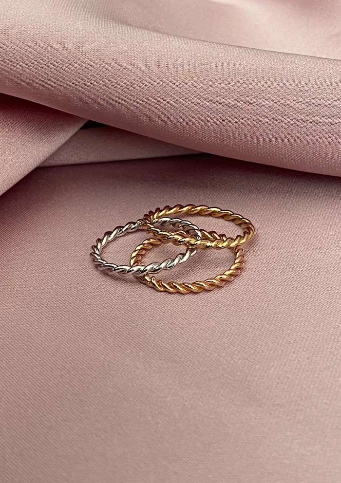 Alianza TRENZA en oro amarillo de 18 quilates|Alianzas de Boda|Godiam Alta Joyería
