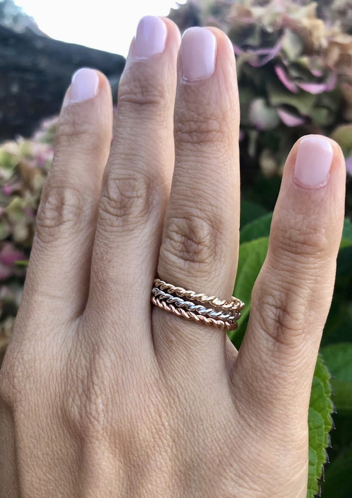 Alianza TRENZA en oro amarillo de 18 quilates|Alianzas de Boda|Godiam Alta Joyería