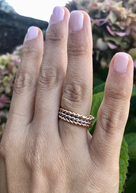 Alianza TRENZA en oro amarillo de 18 quilates|Alianzas de Boda|Godiam Alta Joyería